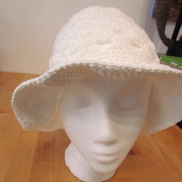 Taller de ABU Handmade crochet hat (white) - Picture 7 of 13